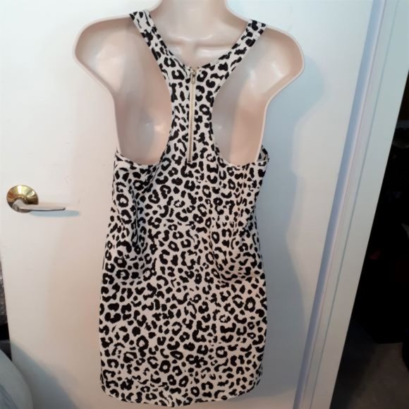 ⚡3/$20⚡ UK2LA Black & White Sparkly Leopard Print Women's Tank Top Size Small - Picture 2 of 2
